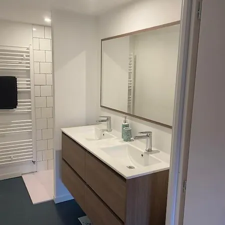 Lachez Prise Apartment *